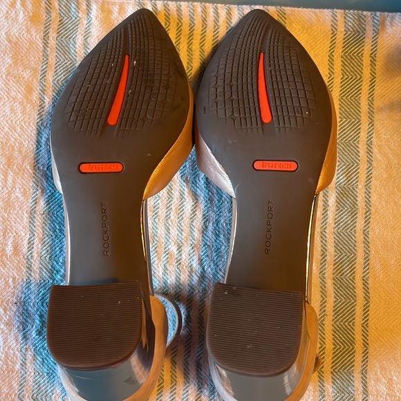 COPY - Golden blush strappy heels. Rockport, good condition size 9 - Picture 4 of 4